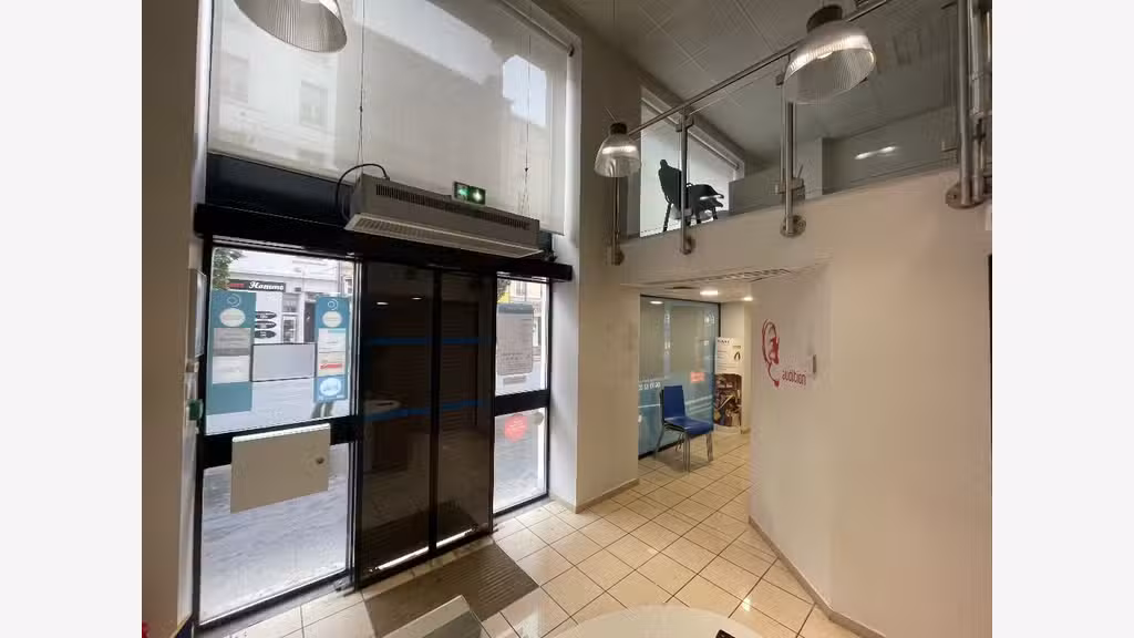 A louer local commercial 152m² Cours Lafayette