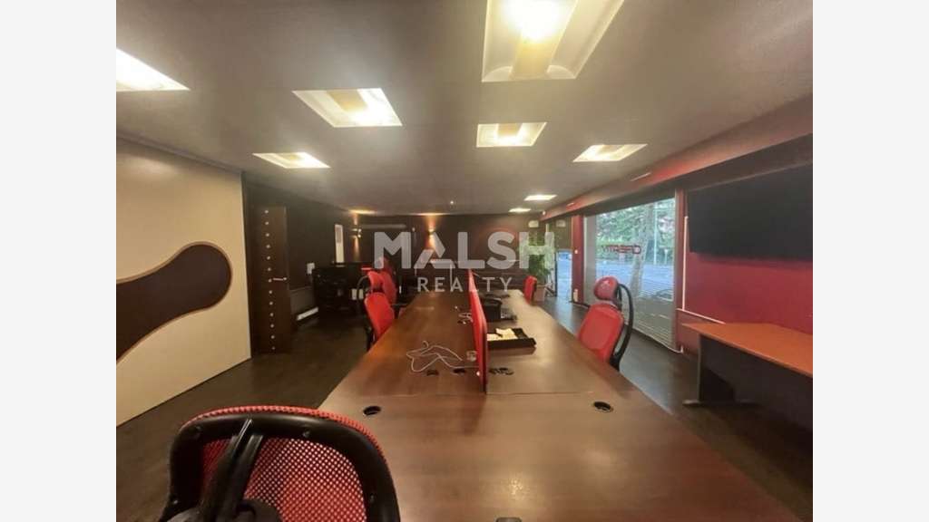 A louer local commercial 177m² à Lyon 3e Part-Dieu