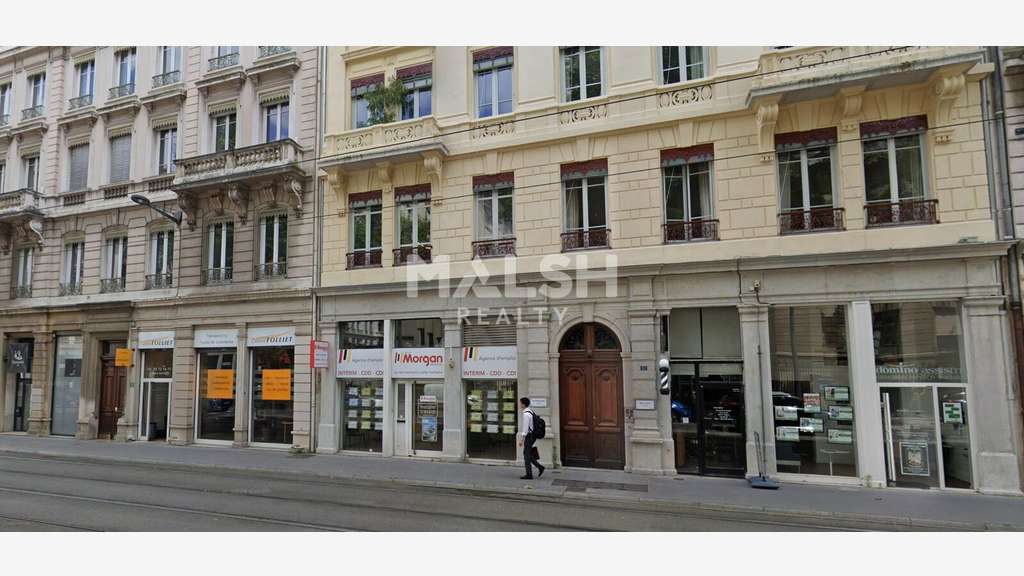 A louer local commercial 90m² à Lyon 3e Part-Dieu
