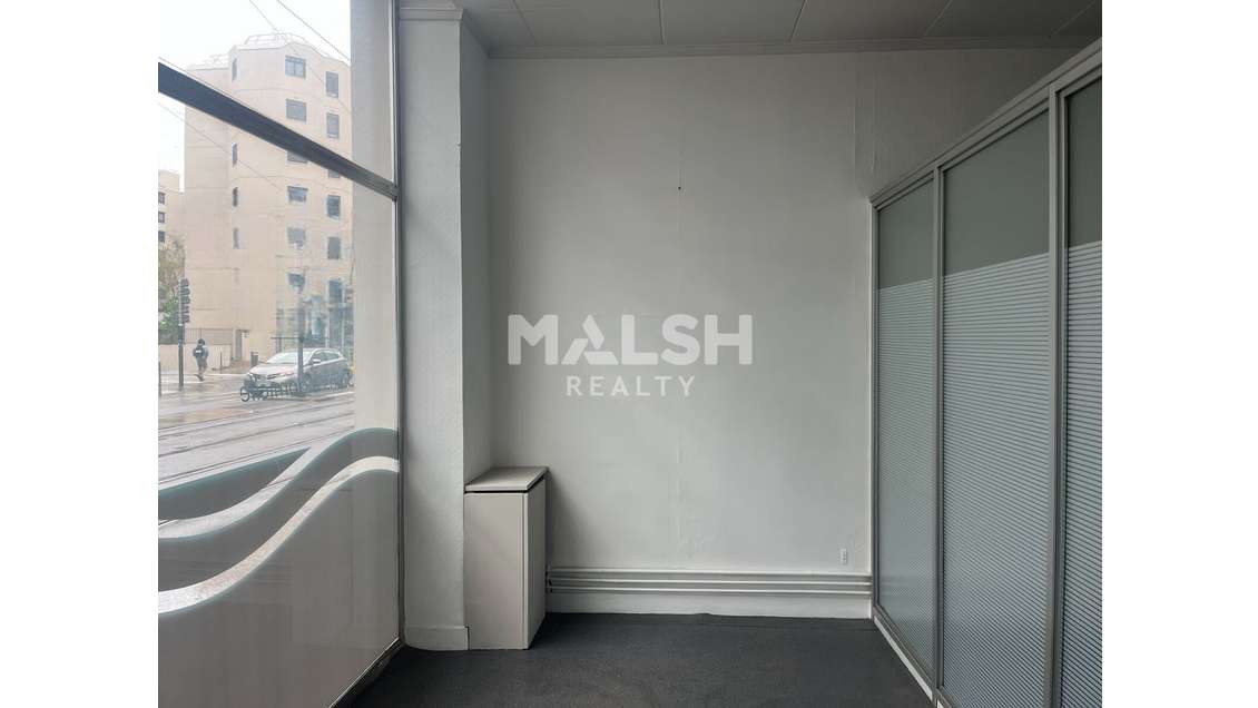 À LOUER - Local commercial 50 m² - LYON 3