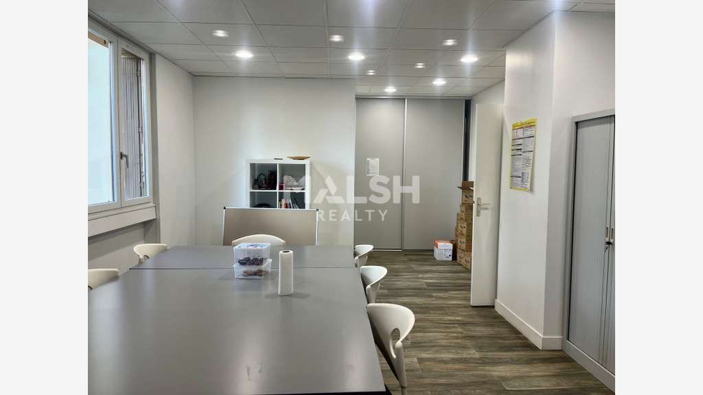 Local à louer 91m² Lyon 3e Cours du Docteur Long