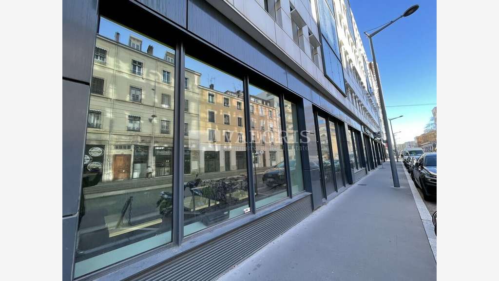 A louer local commercial 294m² à Lyon 3e