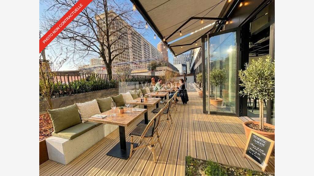A louer local 98m² belle visibilité Lyon 3e