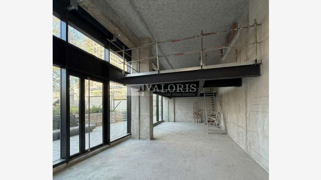 A louer local 98m² belle visibilité Lyon 3e