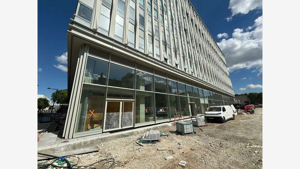 A louer local commercial 1563m² Part-Dieu Lyon