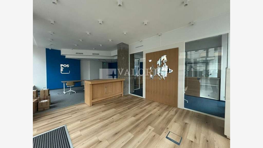 A louer local excellente visibilité 193m² Lyon 3e