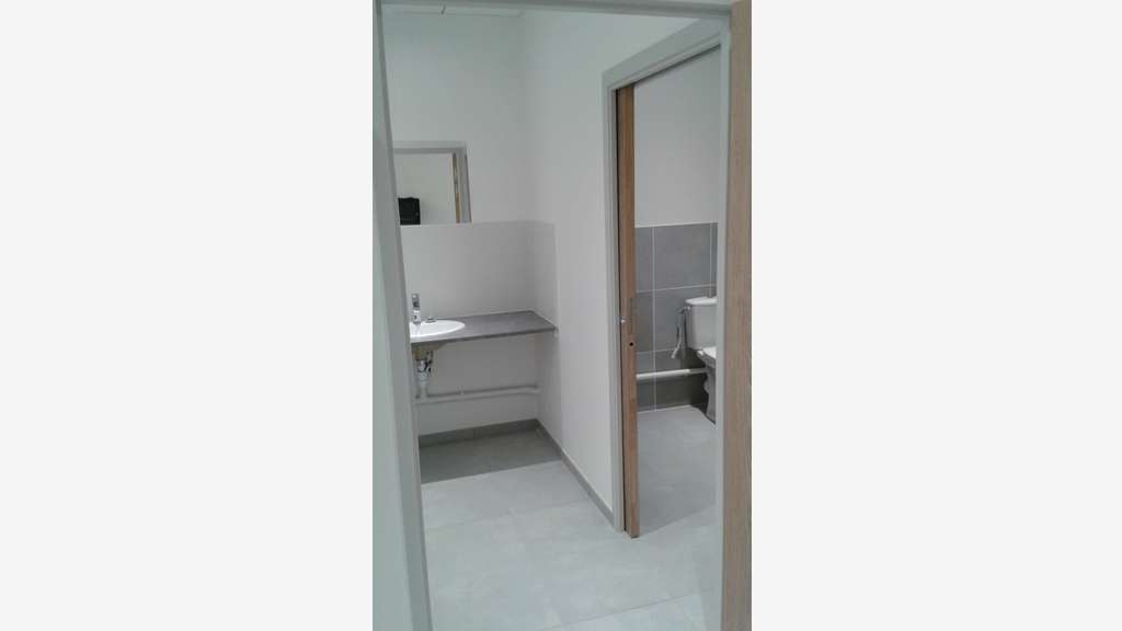 A louer local commercial 235m² Lyon 3e Part Dieu