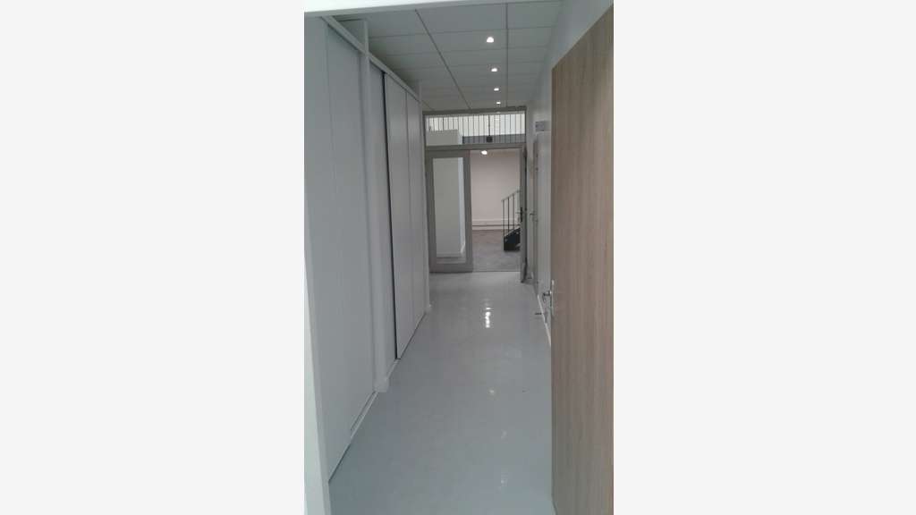 A louer local commercial 235m² Lyon 3e Part Dieu