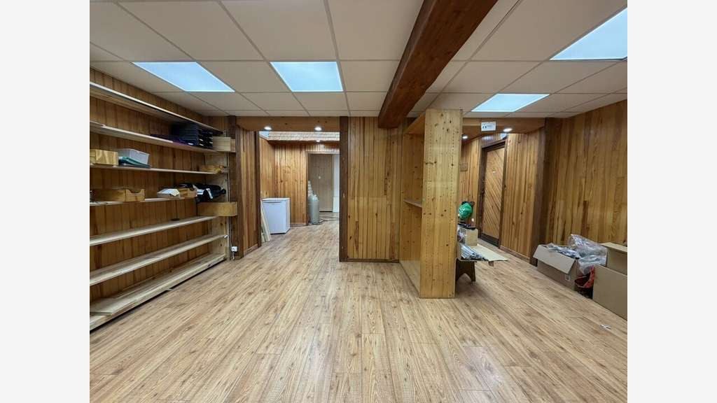 Local commercial 174m² à louer à Lyon 3e