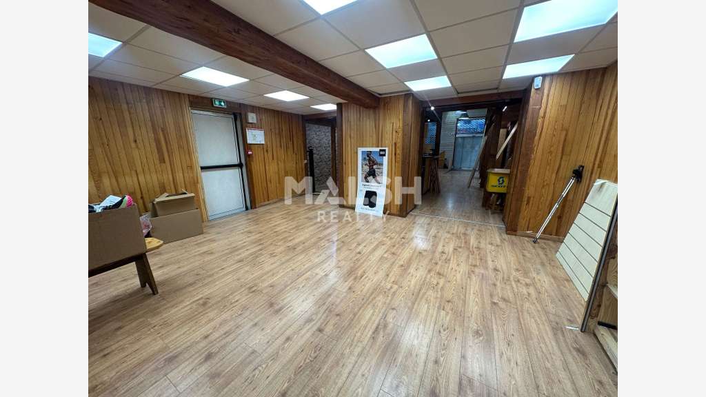 LOCAL COMMERCIAL À LOUER - 174 m² - LYON 3