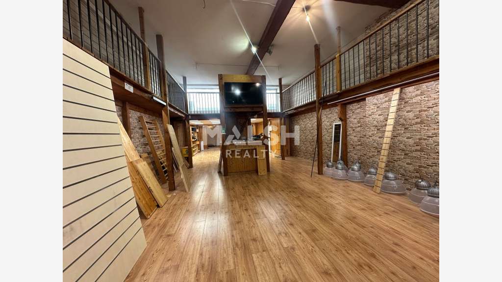 LOCAL COMMERCIAL À LOUER - 174 m² - LYON 3