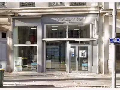 Loue local cial 135m² à Lyon cours de la Liberté