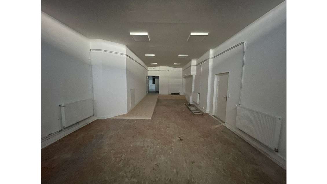 A louer local commercial rénové 246m² Lyon 4e