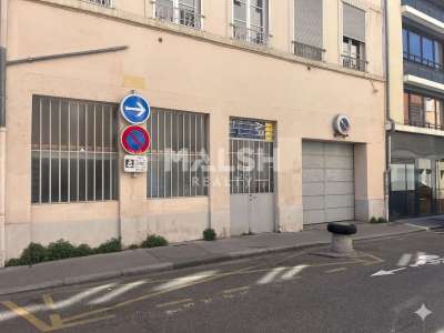 Local à louer 80m² à Lyon 4e