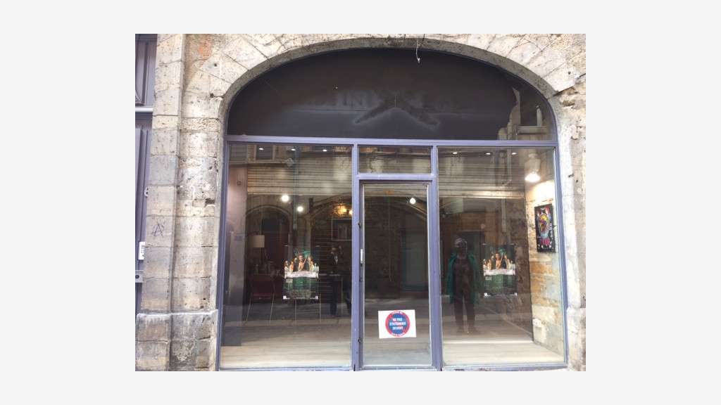 Local 42m² à louer à Lyon 5e rue de la Juiverie  