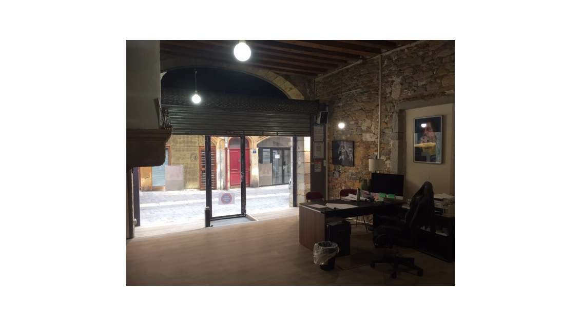 Local 42m² à louer à Lyon 5e rue de la Juiverie  