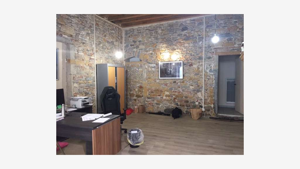 Local 42m² à louer à Lyon 5e rue de la Juiverie  