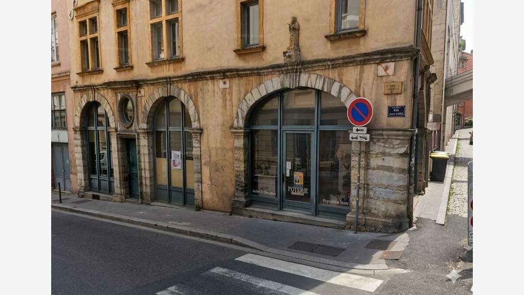 A louer local commercial 71m² Lyon 5e Saint-Jean