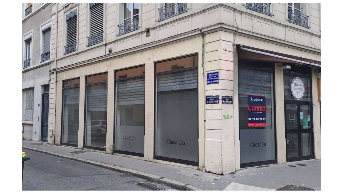 Location local en angle Lyon 3 proche Cr Lafayette