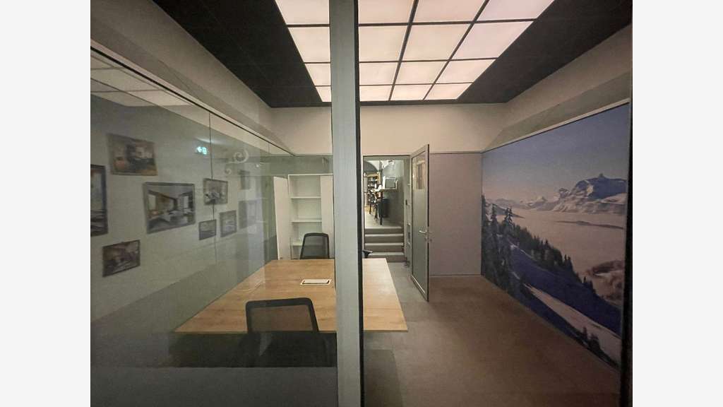 A louer local de prestige 195m² Lyon Place Tolozan
