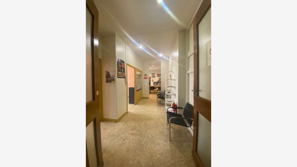 A louer local commercial 87m² quartier dynamique