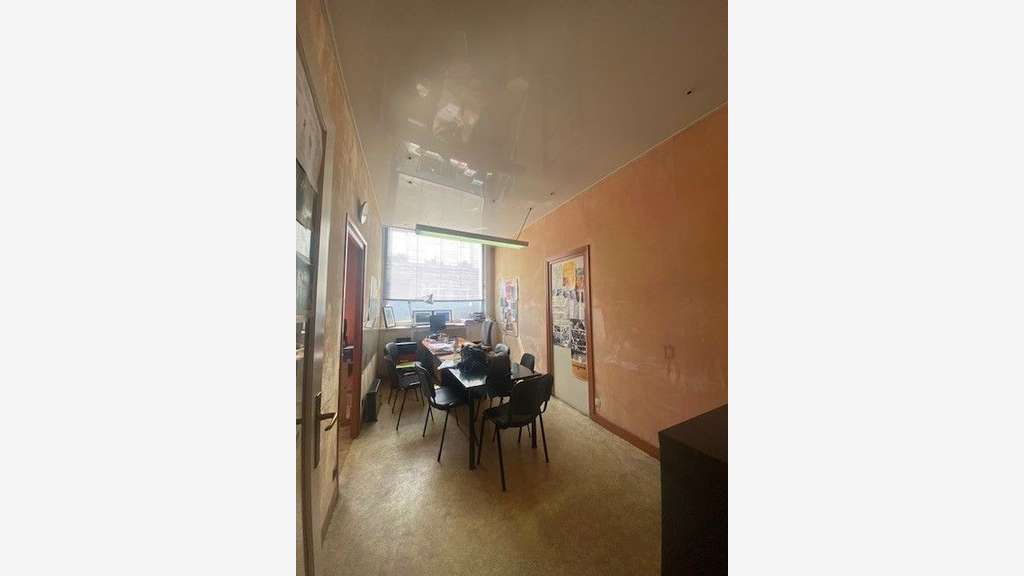A louer local commercial 87m² quartier dynamique