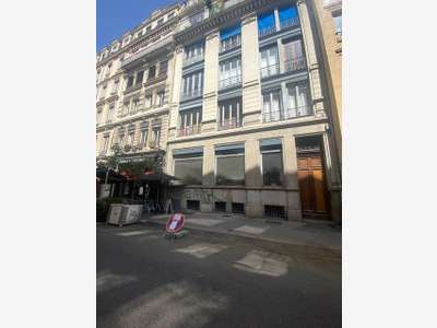 A louer local commercial 87m² quartier dynamique