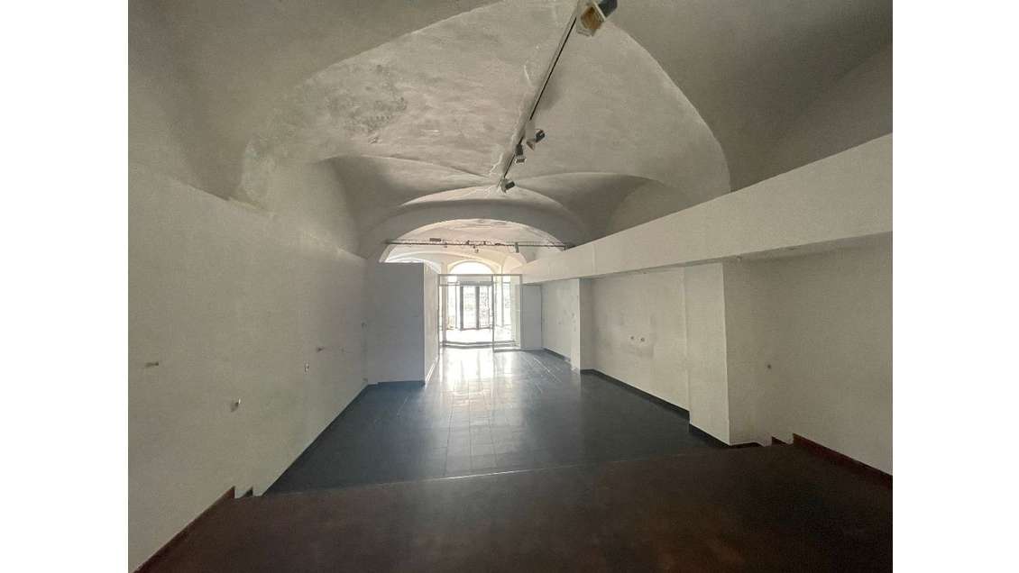 A louer local 164m² quai Saint-Antoine à Lyon 1er