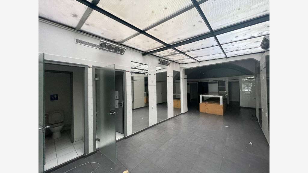 A louer local 164m² quai Saint-Antoine à Lyon 1er