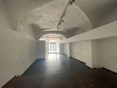 A louer local 164m² quai Saint-Antoine à Lyon 1er