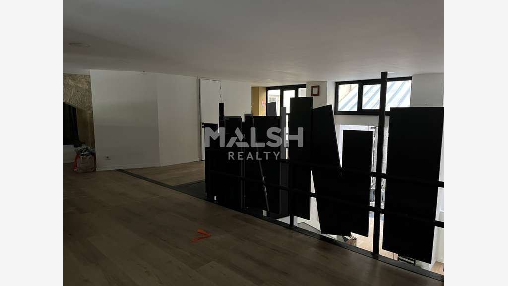 A louer local 180m² Place Puvis de Chavannes