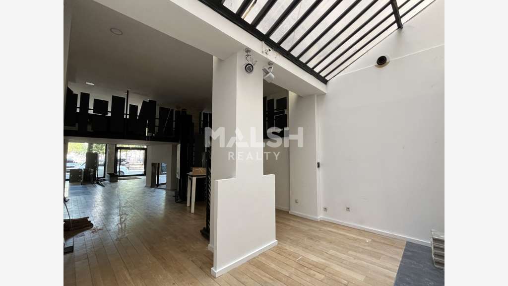 A louer local 180m² Place Puvis de Chavannes