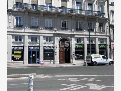 A louer local 120m² Lyon 6e vue exceptionnelle