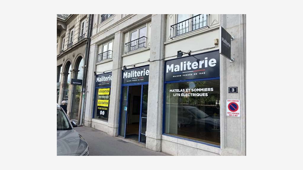 A louer local 120m² Lyon 69006 Quai Sarrail