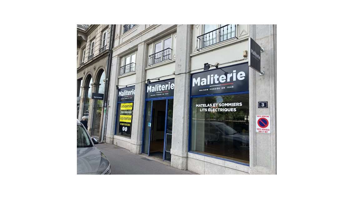 A louer local 120m² Lyon 69006 Quai Sarrail