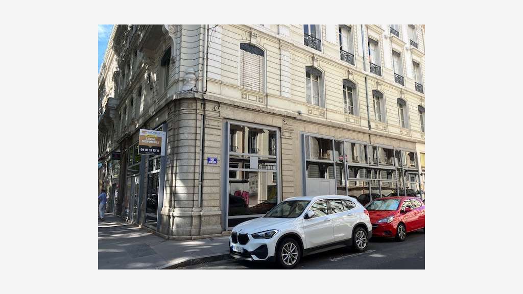 à louer local d'angle 275m² Lyon 6e avenue de Saxe