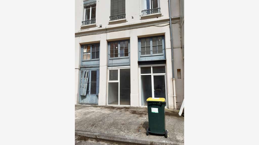 A louer local bureau commercial 130m² Lyon 6e