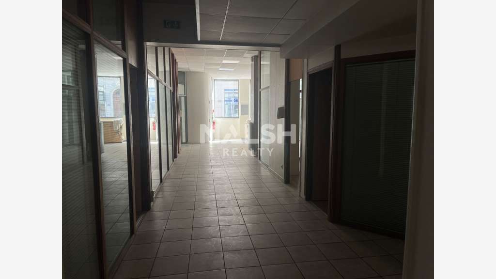 Local à louer 244m² Lyon 6e Lafayette / Saxe