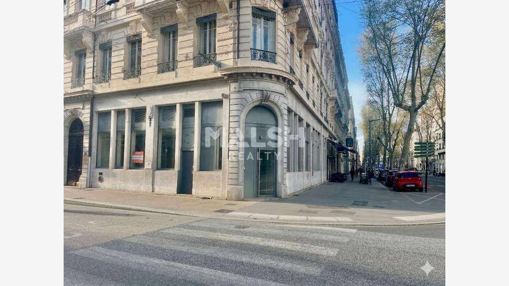 Local à louer 244m² Lyon 6e Lafayette / Saxe