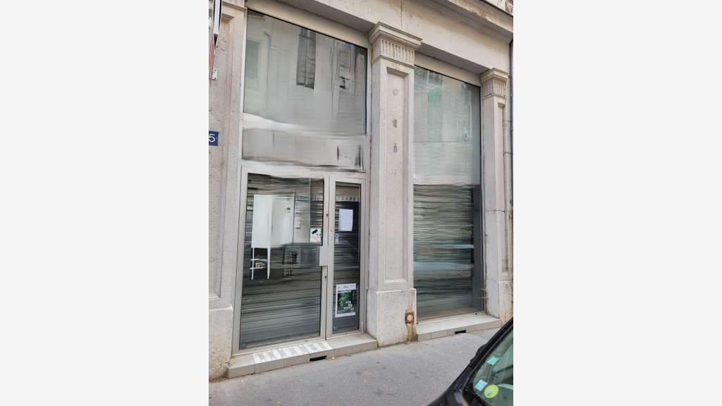 A louer local 95m² à Lyon 69006 Prox. presqu'île