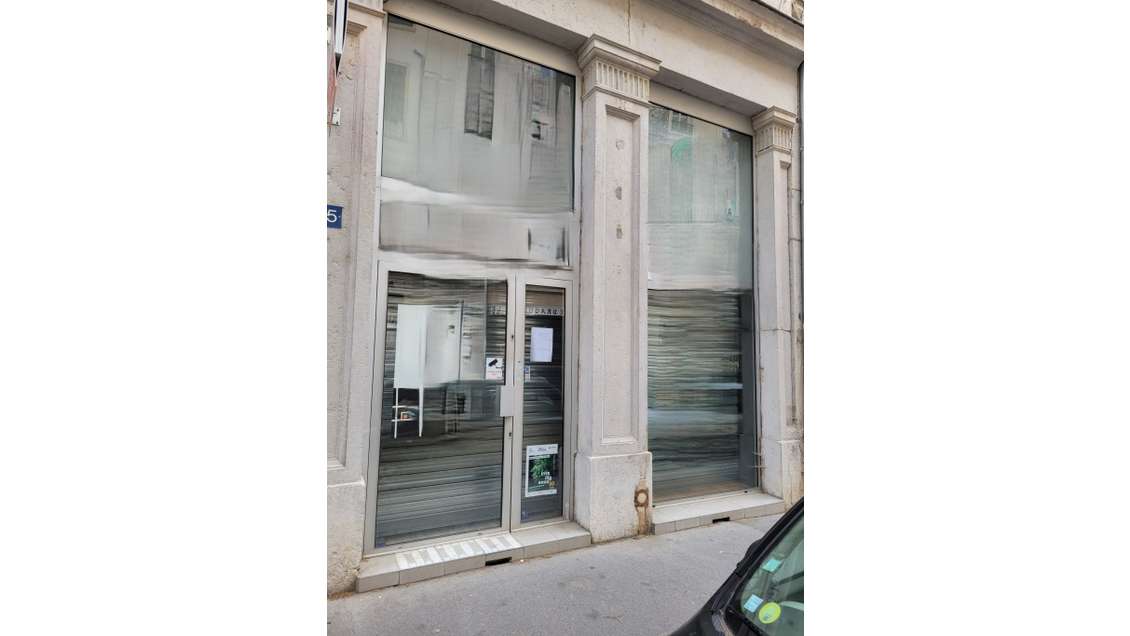 A louer local 95m² à Lyon 69006 Prox. presqu'île