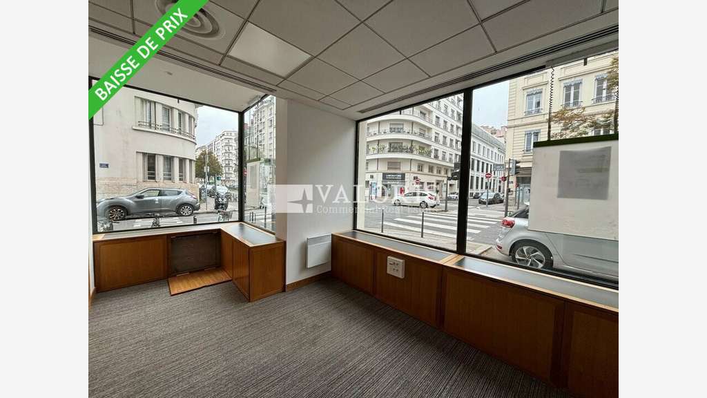 A louer local commercial 189m² axe passant Lyon 6e