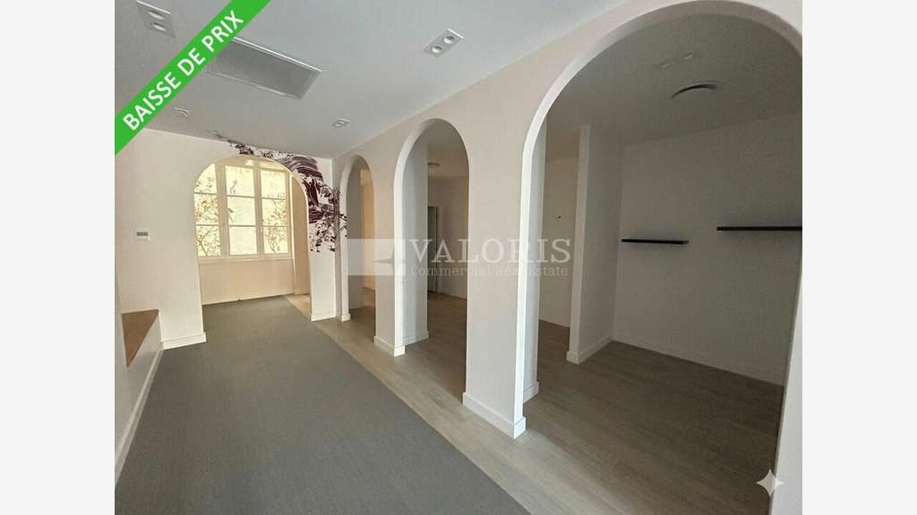 Location local commercial 200m² empl N°1 Lyon 6e