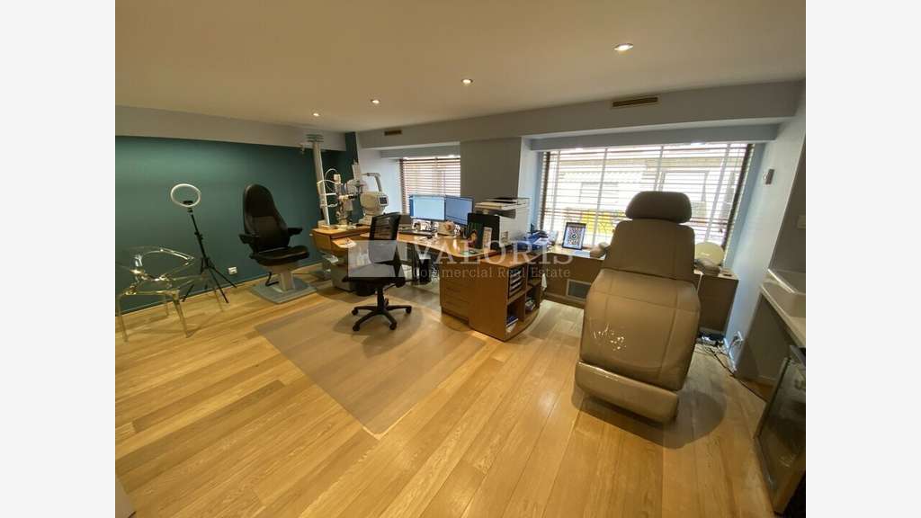 A louer local commercial 274m² à Lyon 6e Foch