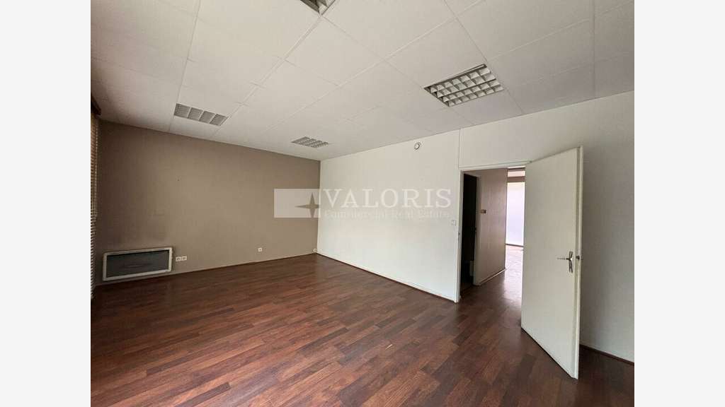 A louer local commercial 76m² à Lyon 6e  