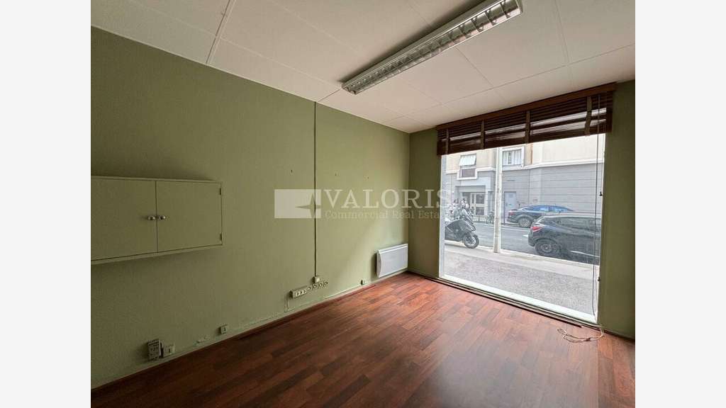 A louer local commercial 76m² à Lyon 6e  