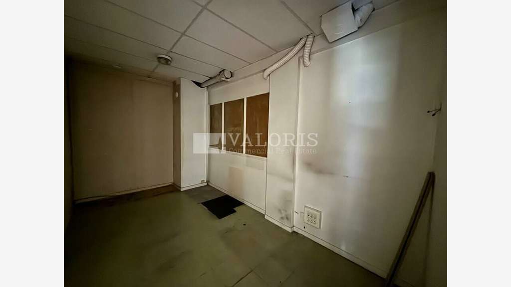 A louer local commercial 76m² à Lyon 6e  