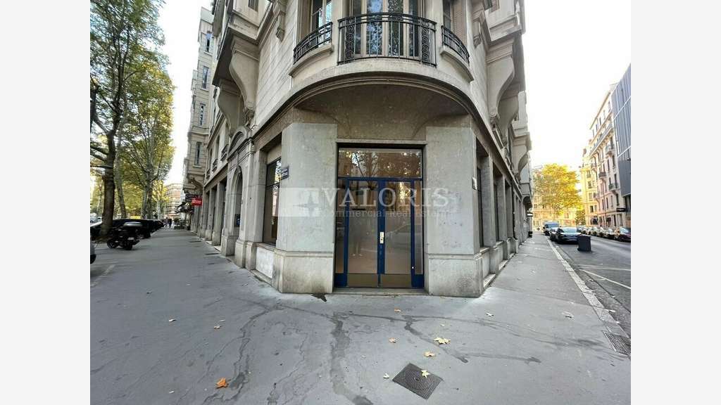 A louer local commercial 70m² à Lyon 6e Brotteaux