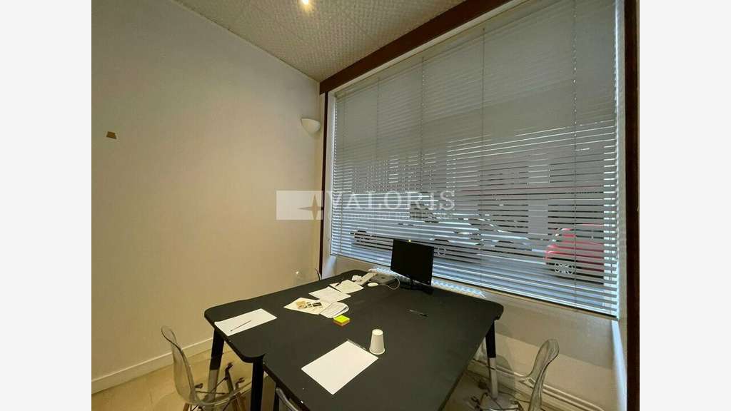 A louer local commercial 70m² à Lyon 6e Brotteaux