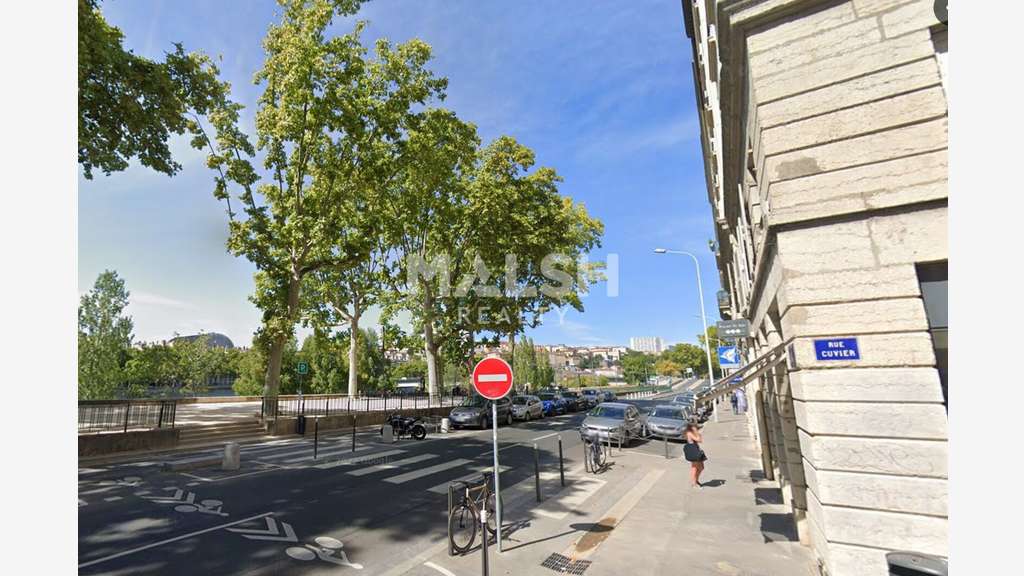 LOCAL COMMERCIAL À LOUER - 210 m² - LYON 6